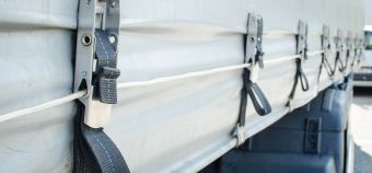 Fissaggi per teloni scorrevoli e teloni per camion